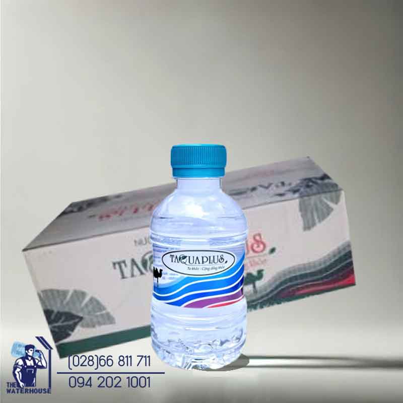 Chai nước suối Taquaplus nhỏ 250ml sử dụng cho sự kiện và văn phòng