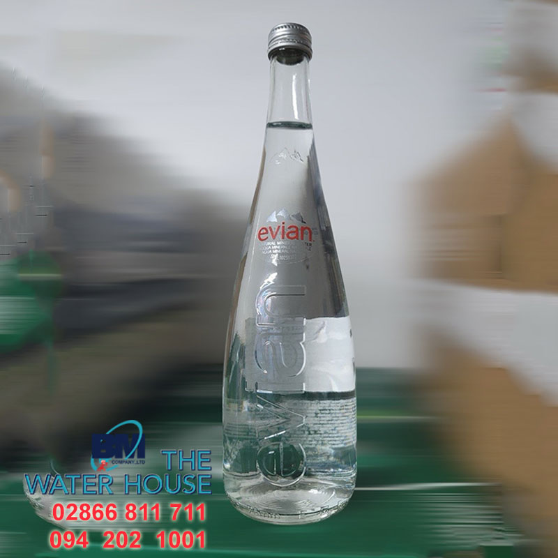 Thùng Evian chai thủy tinh 750ml (Thùng 20 chai)